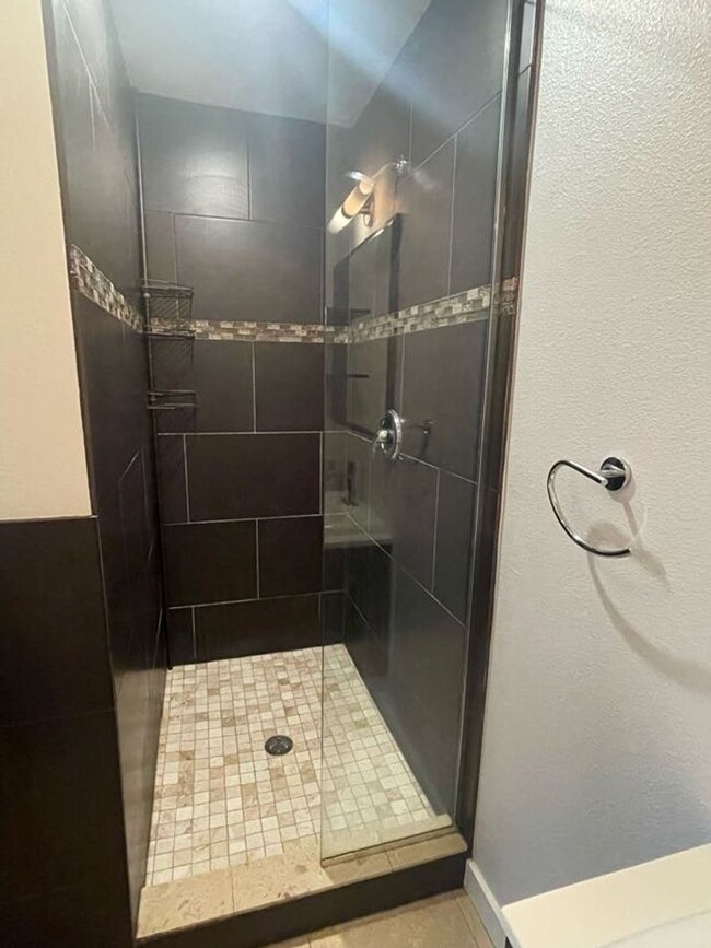 Building Photo - LOCATION LOCATION!! Contemporary & Updated...