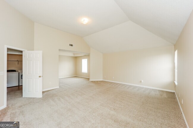 Building Photo - 6779 Foxfire Pl