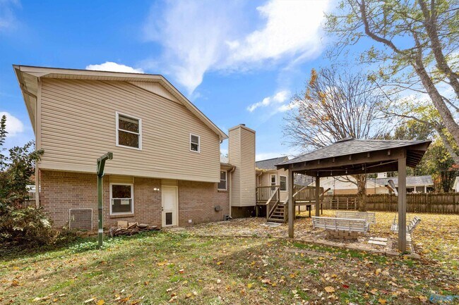 Building Photo - 235 Usher Rd