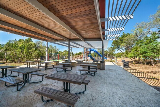 Building Photo - 2045 Arendale Dr