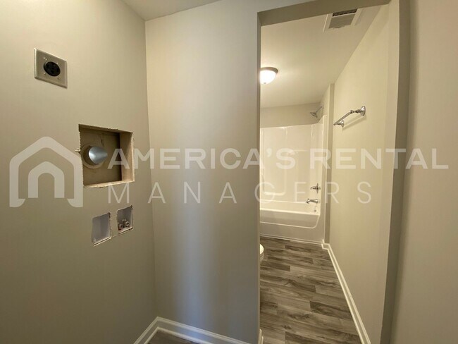 Building Photo - 3 Bedroom Home for Rent in Steele, AL!  DE...