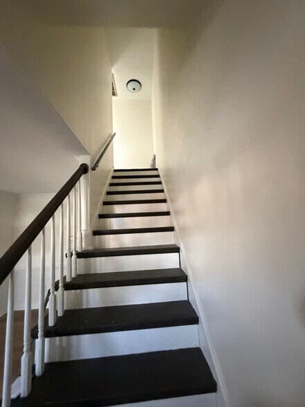 Building Photo - 5756 Rivermill Cir