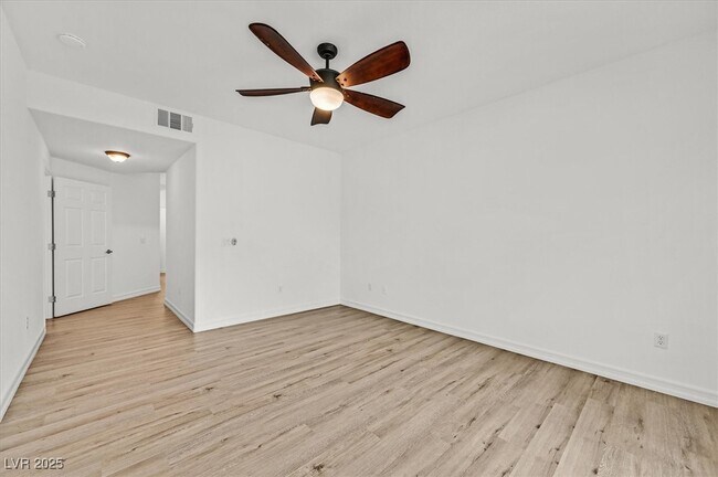 Building Photo - 825 Canterra St