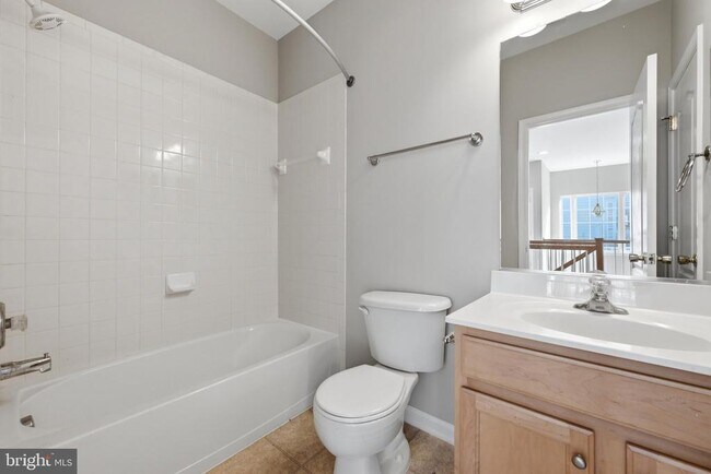 Building Photo - 300 Kintyre Ln