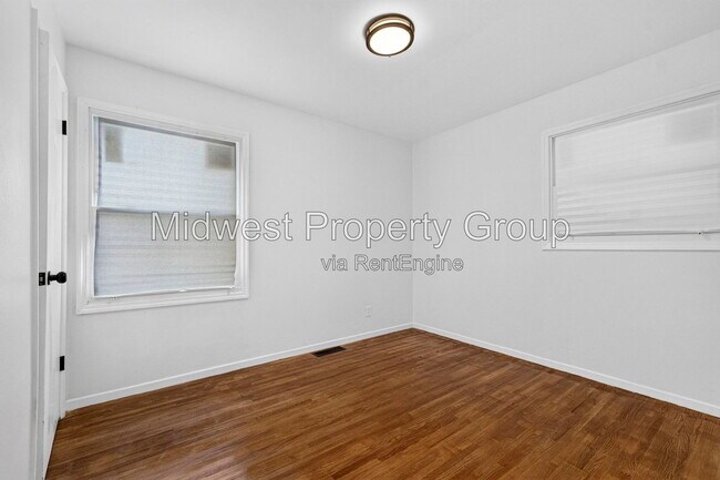 Building Photo - 338 Lancashire Rd