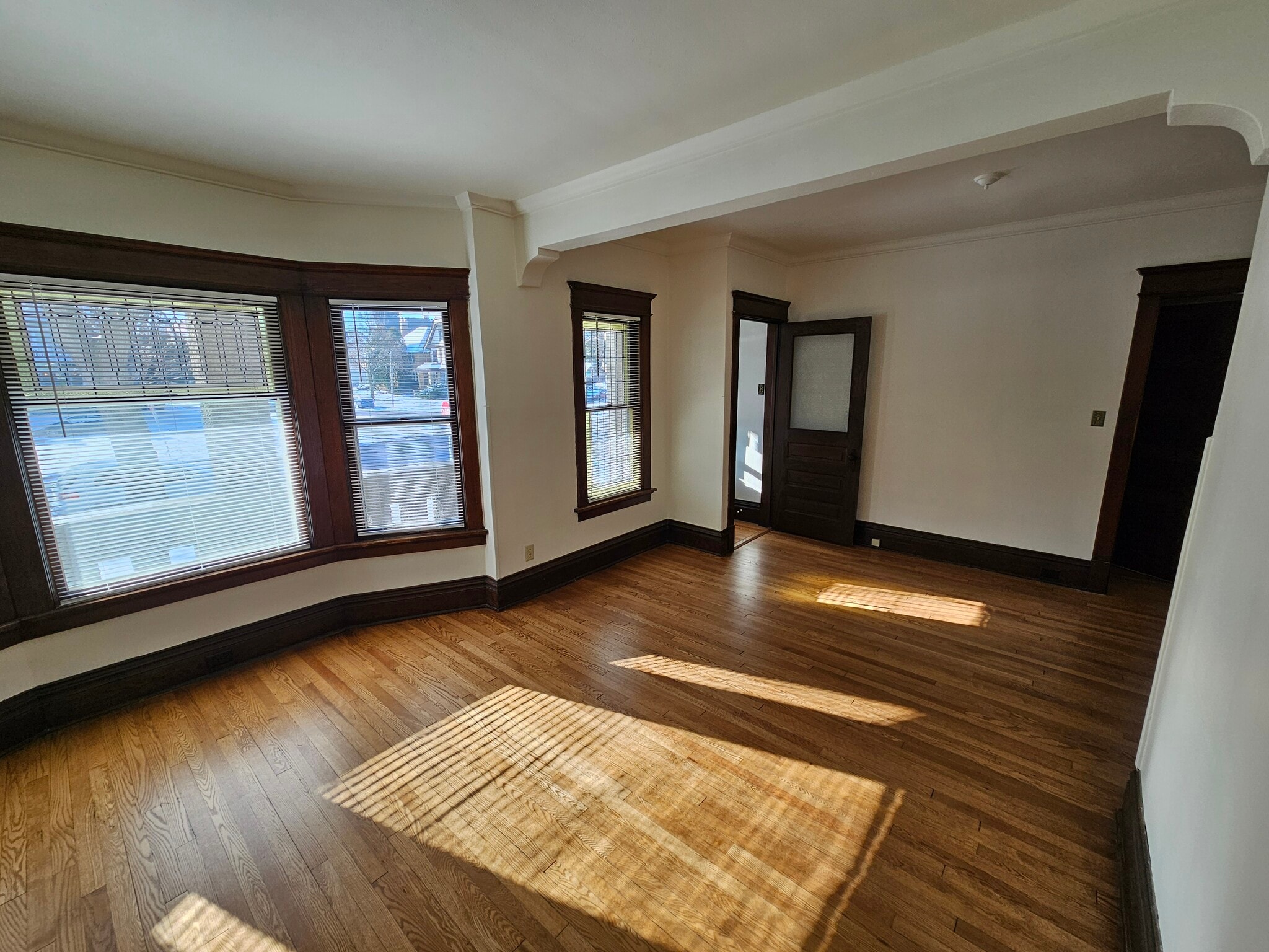 Building Photo - 1902 E Newberry Blvd