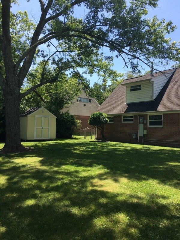 Building Photo - 1313 Wembly Rd