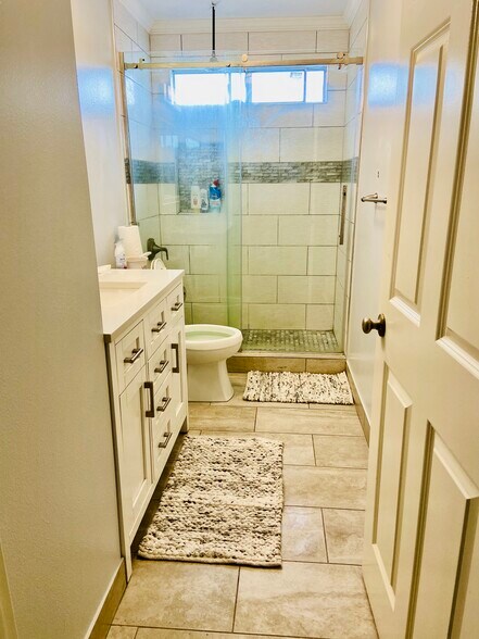 Building Photo - 4060 Garden Ave