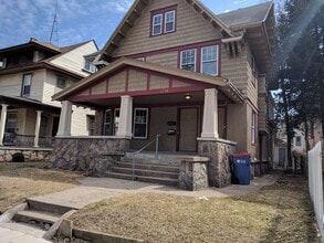 Building Photo - 1238 Wealthy St SE