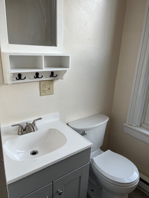 Building Photo - 427 N Locust St