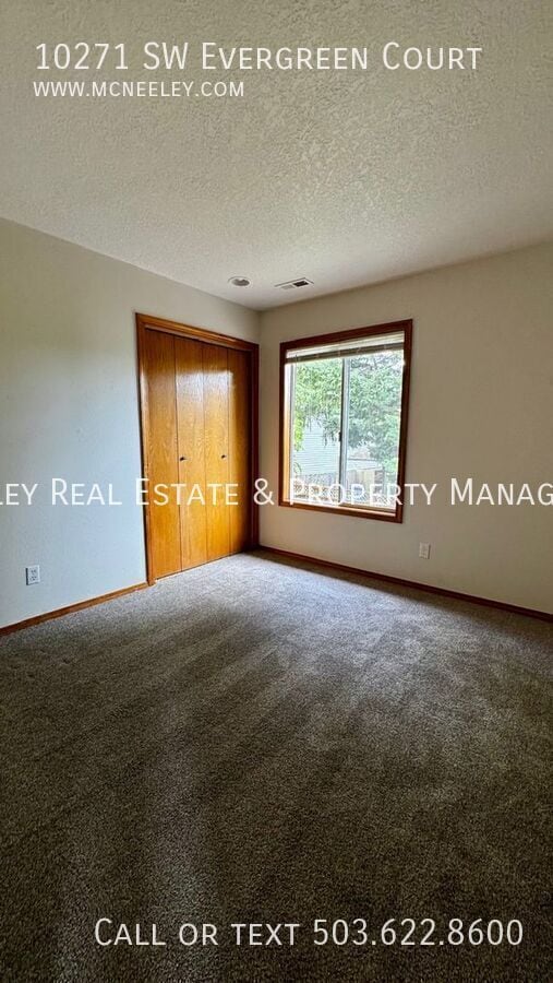 Building Photo - 10271 SW Evergreen Ct