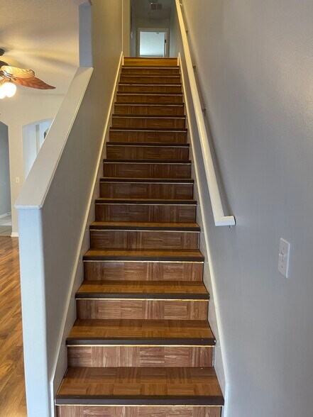 Building Photo - 4152 Winding Vine Dr