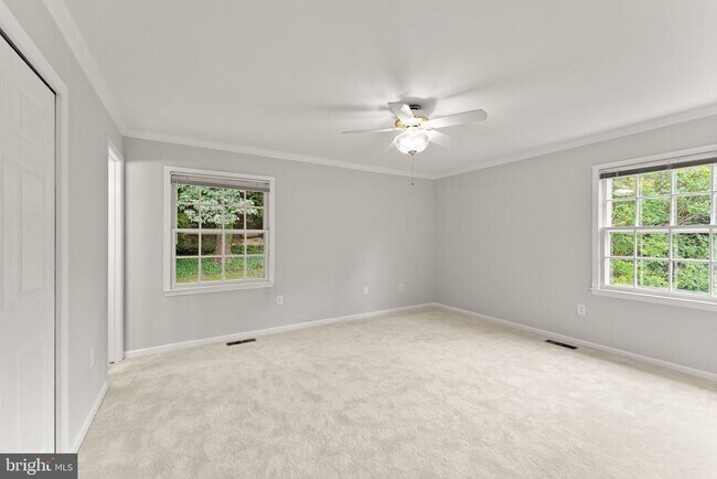 Building Photo - 2660 Oakton Glen Dr