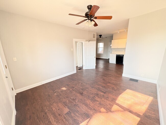 Building Photo - 6655 Garner Ave