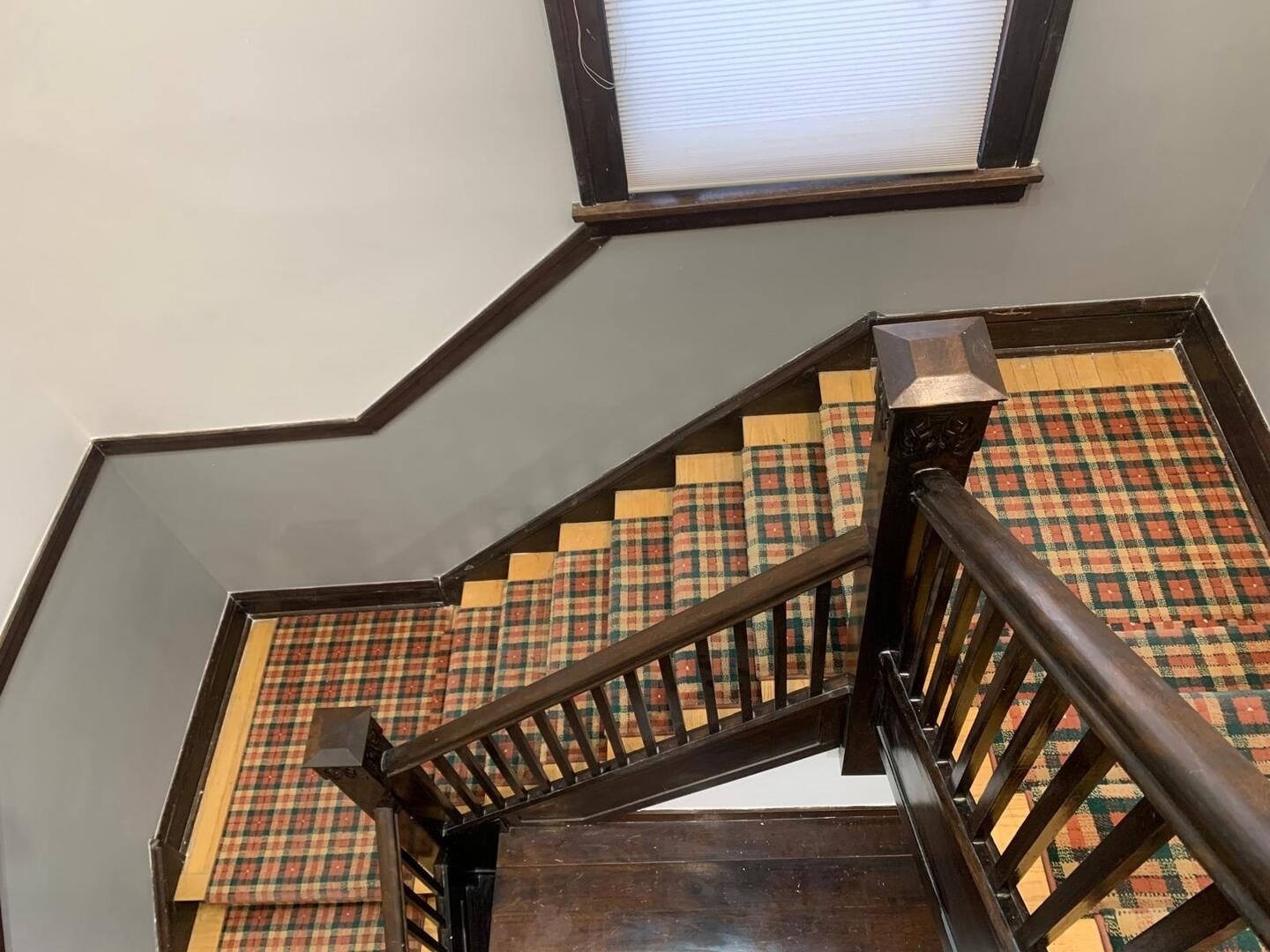 Building Photo - 2437 W North Shore Ave