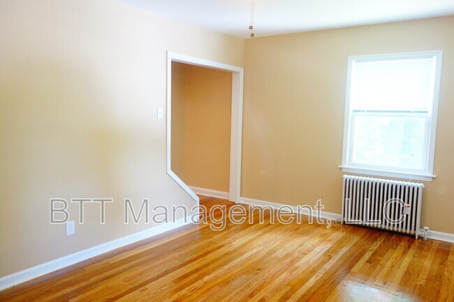 Building Photo - 8401 Flower Ave
