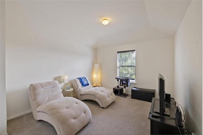 Building Photo - 15305 Mimebark Way