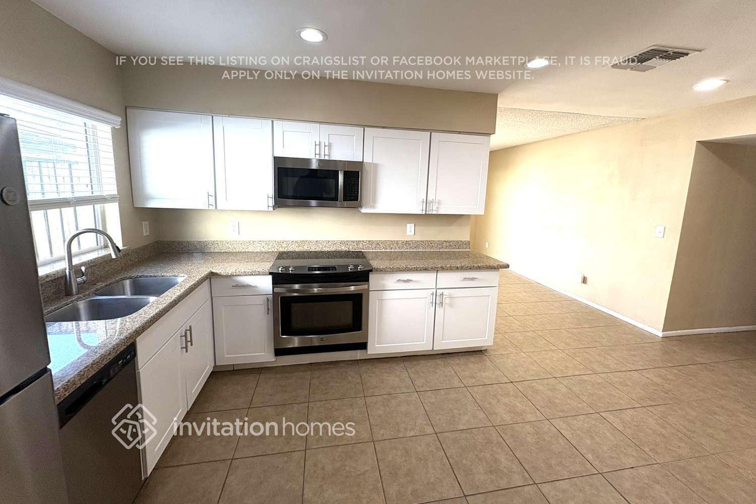 Building Photo - 9635 N 35th Ln