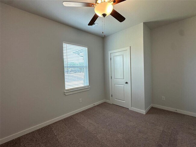 Building Photo - 17971 Lantana Loop