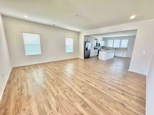 Building Photo - New 3 br 2.5 ba home in Kensington community China Grove