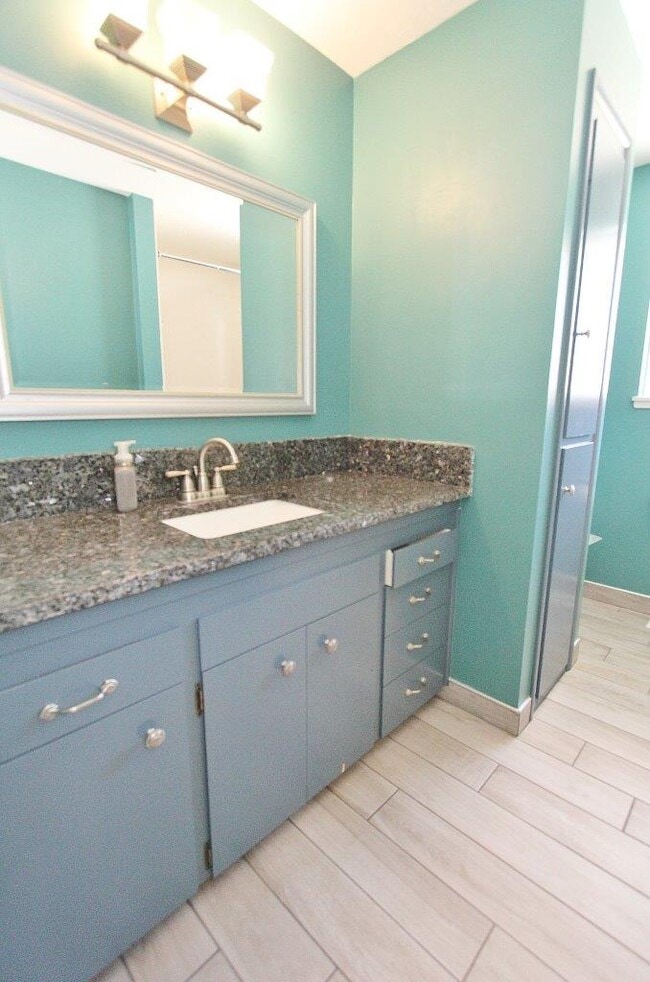 Building Photo - 3873 N Manchester St