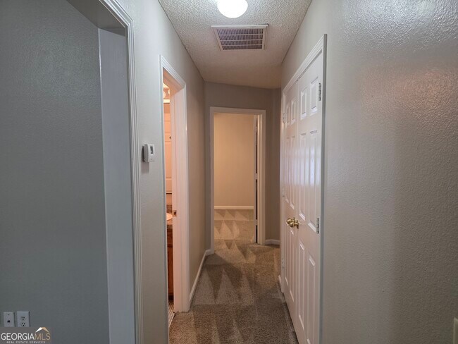 Building Photo - 5022 Winfield Dr