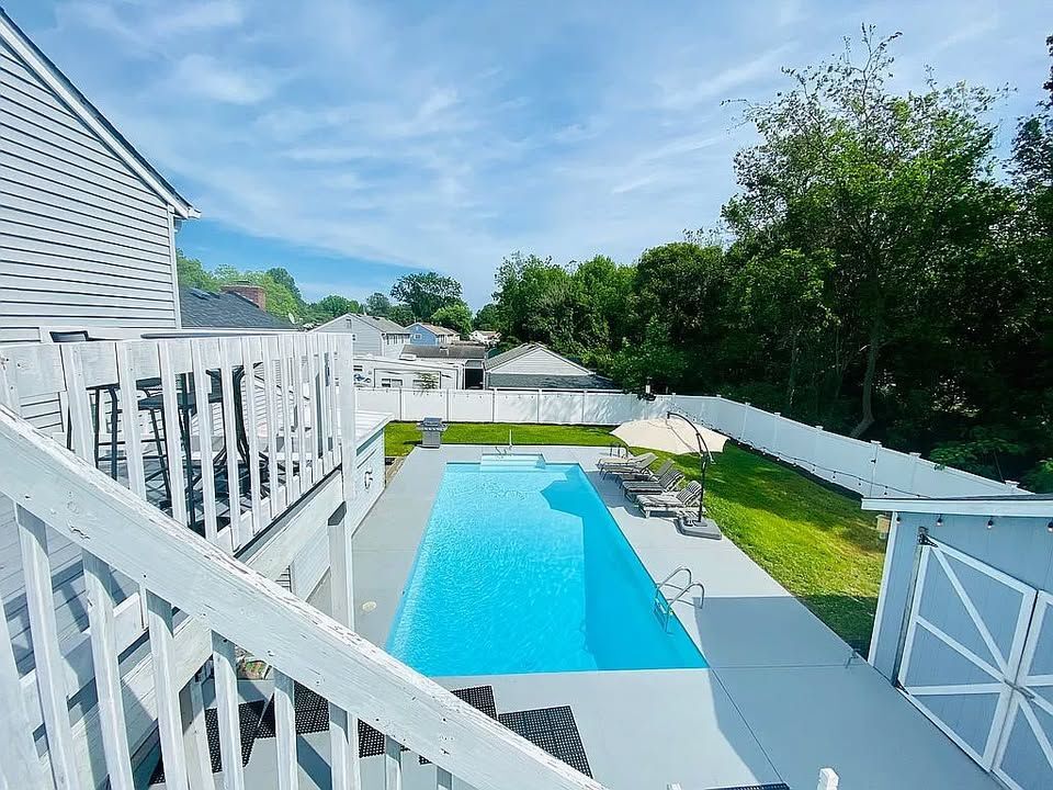 Building Photo - 837 Romney Ln