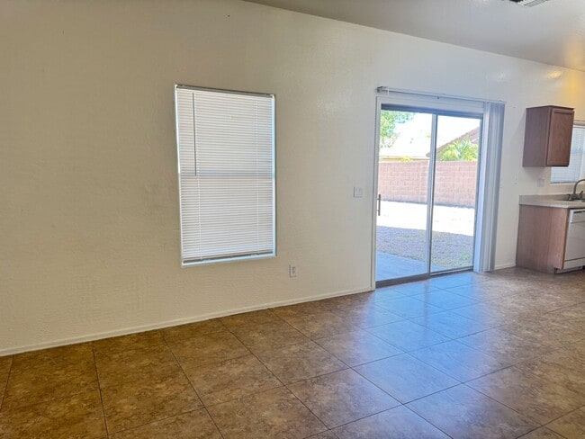 Building Photo - Queen Creek 4 bed 2.5 bath For rent