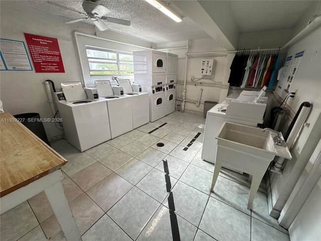 Building Photo - 1331 Lincoln Rd