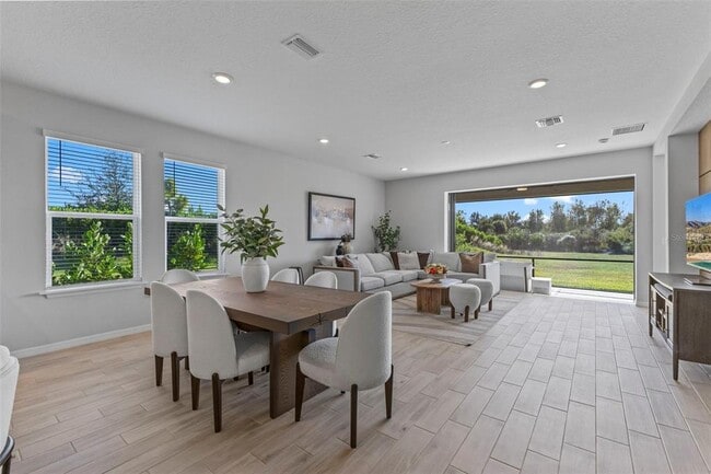 Building Photo - 5679 Blue Reef Pl