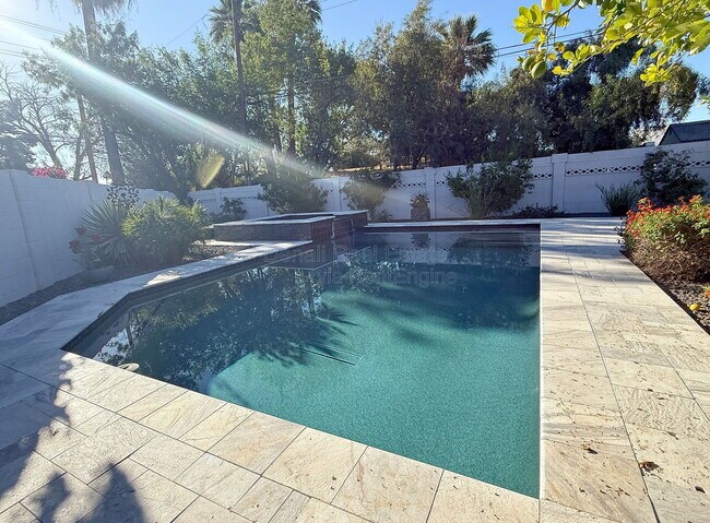 Building Photo - 8139 E Mulberry St