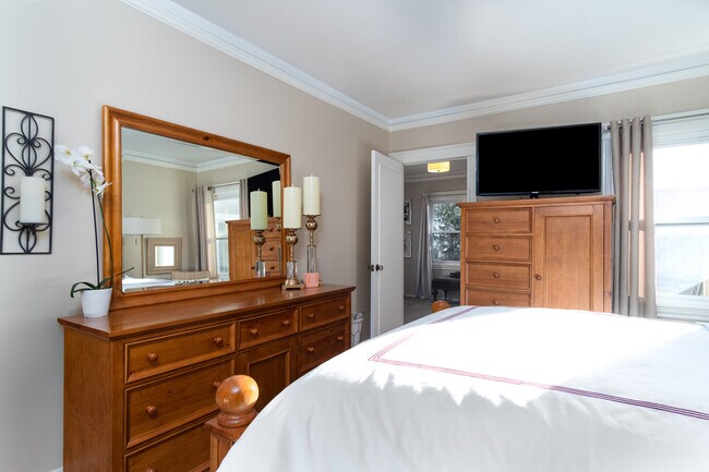 Main bedroom with access to sunroom/office - 1211 34th Ave