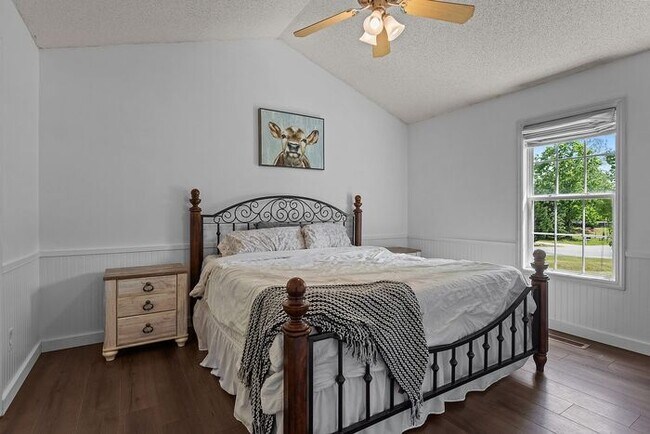 Building Photo - Build Equity While Leasing - Lease and Own...