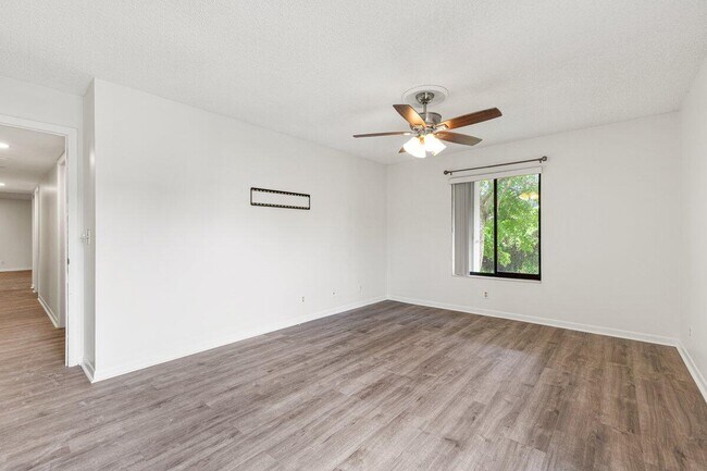 Building Photo - 3618 Alder Dr