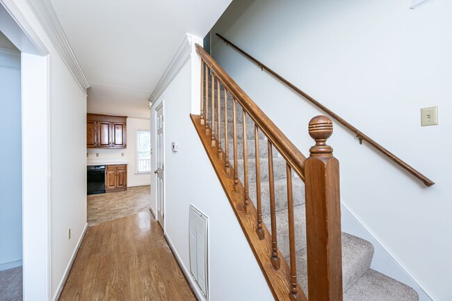 Building Photo - Very Well Maintained Midlothian Home Avail...