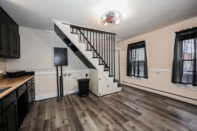 Building Photo - 3 Clark Rd