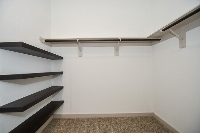 Building Photo - 8034 House bank Ln