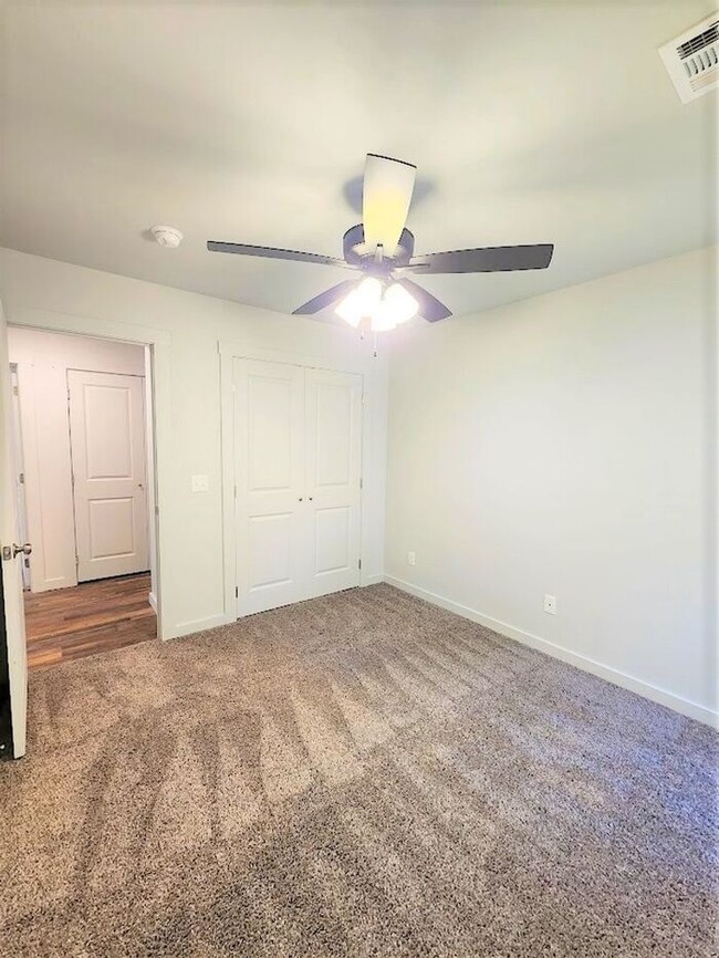 Building Photo - New 3 Bed 2 Bath Duplexes SW 40th & Shield...