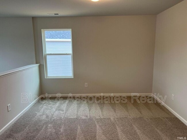 Building Photo - 179 Maple Tree Ln
