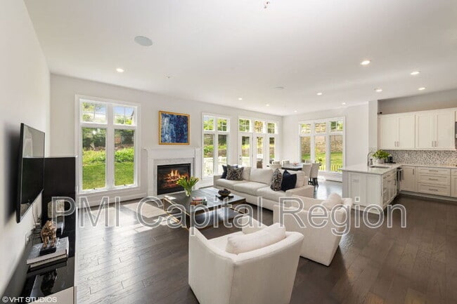 Building Photo - 5320 Camberley Ave