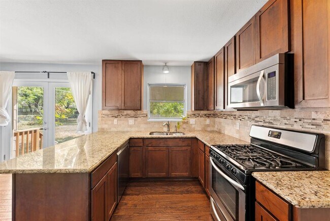 Building Photo - 103 W Croslin St