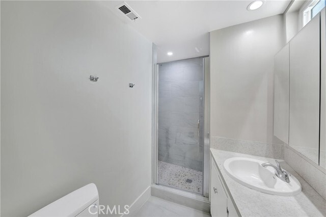 Building Photo - 216 Collins Ave