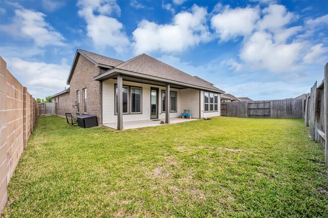 Building Photo - 2502 Ocean Key Dr