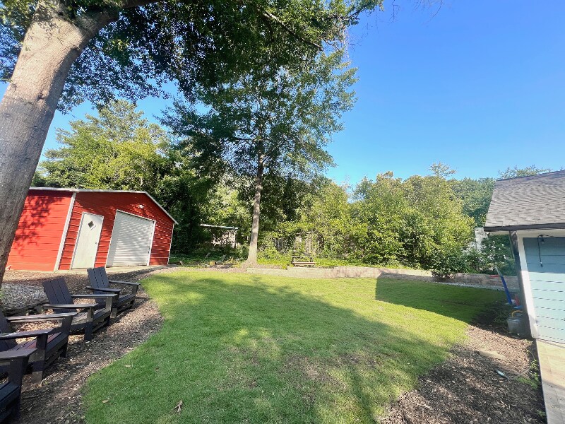 Building Photo - 3700 Ashwood Dr SE