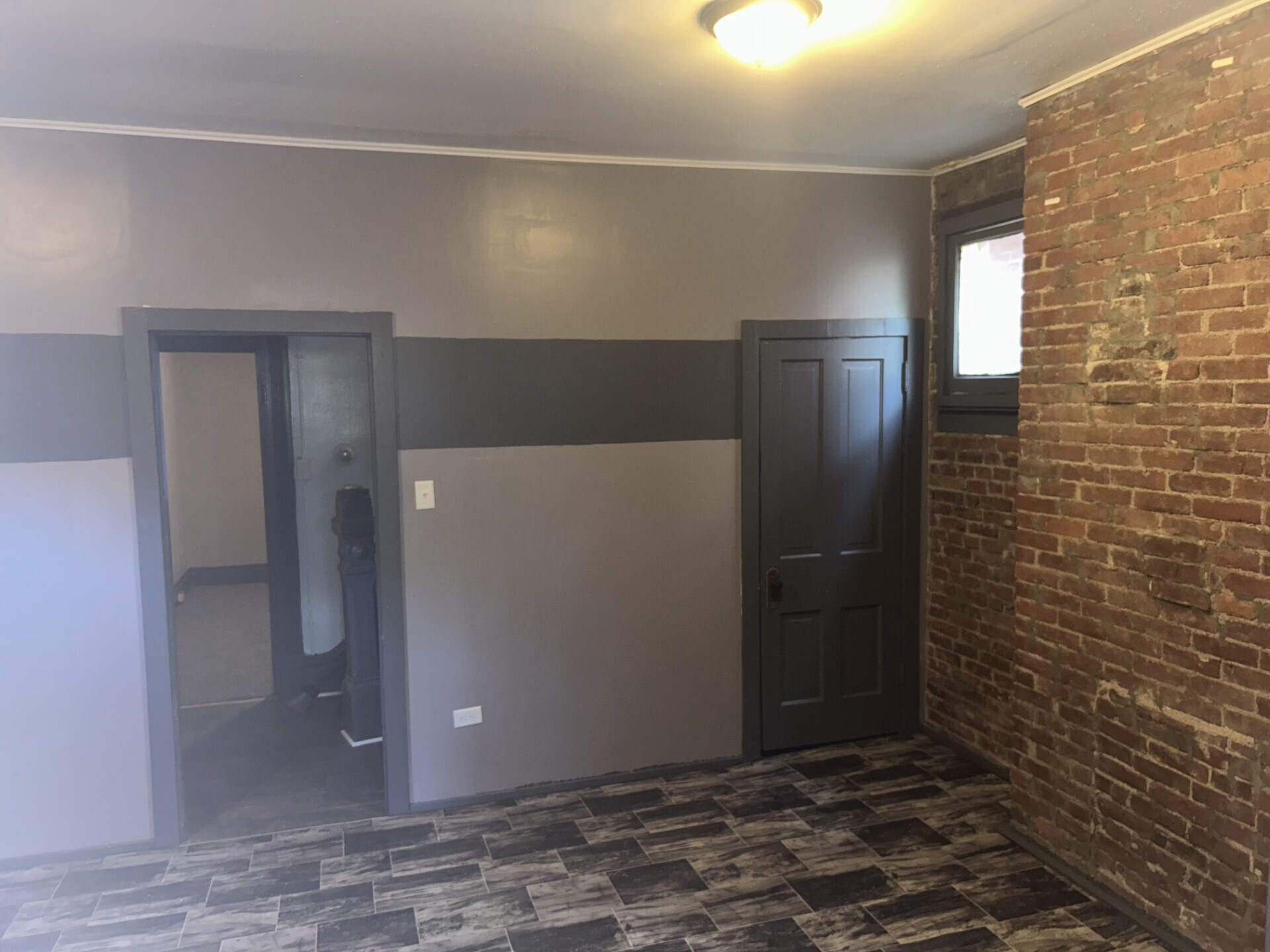 Living/Dining Room - 239 Zara St
