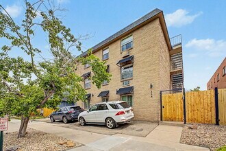 Building Photo - North Washington park one bedroom / one bath Apartment  for rent