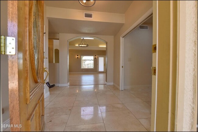 Building Photo - 6732 Pearl Ridge Dr