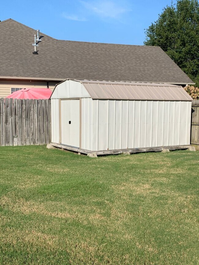 Building Photo - 3bed/2bath Home with Fenced Backyard in Valley View Schools!!!!!!