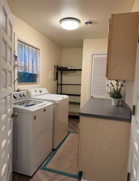 Building Photo - 241 Teal Cir