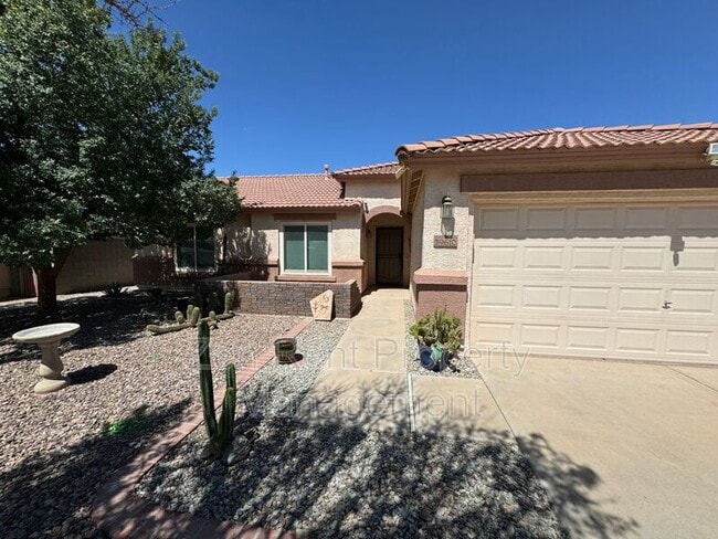 Building Photo - 39610 N Cumberland Dr